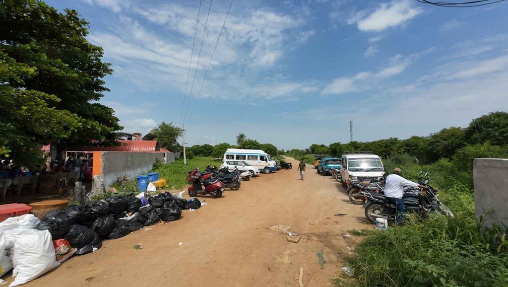 free parking space is available on the left side of the temple