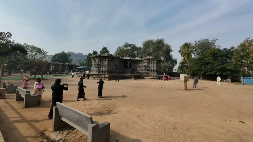 thousand pillar temple warangal