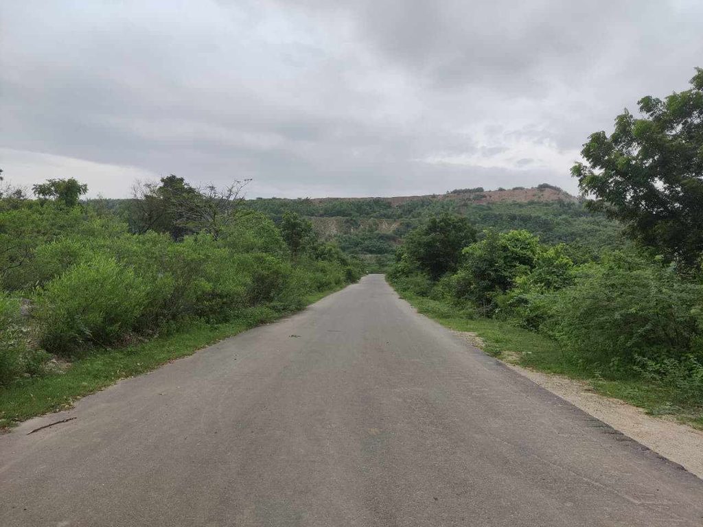 Golleti to Ullipitta Waterfall road view