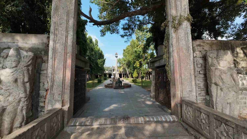 kolanupaka shiva temple main gate