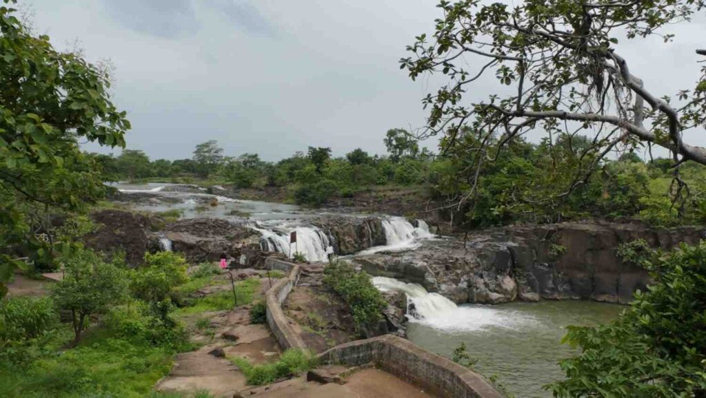 pochera falls photos