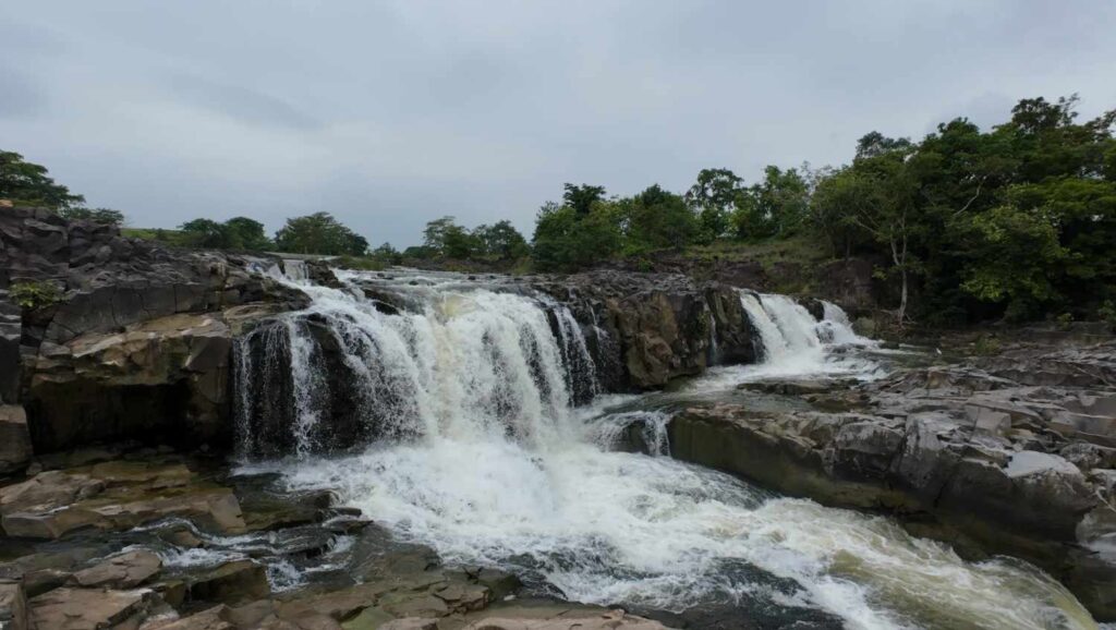 pochera falls photos