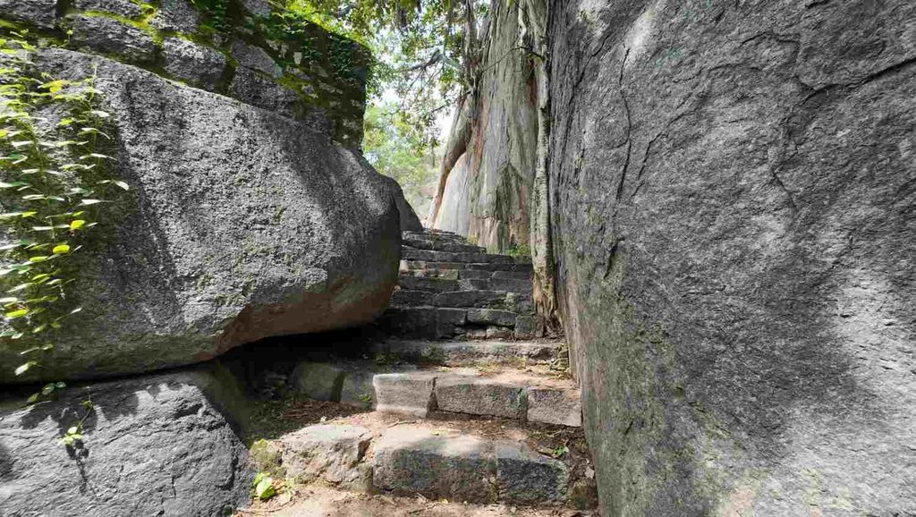 Starting the Climb to Elgandal Fort