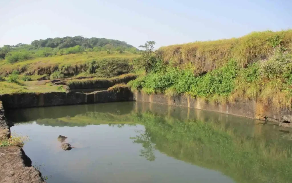 visapur fort photos